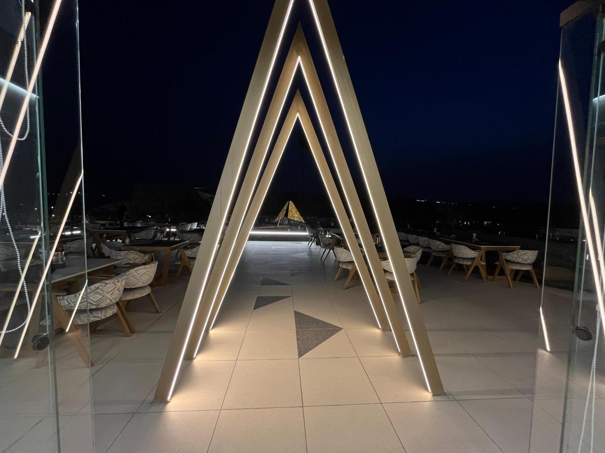 Royal Great Pyramid Inn Kafr Ghatati Buitenkant foto